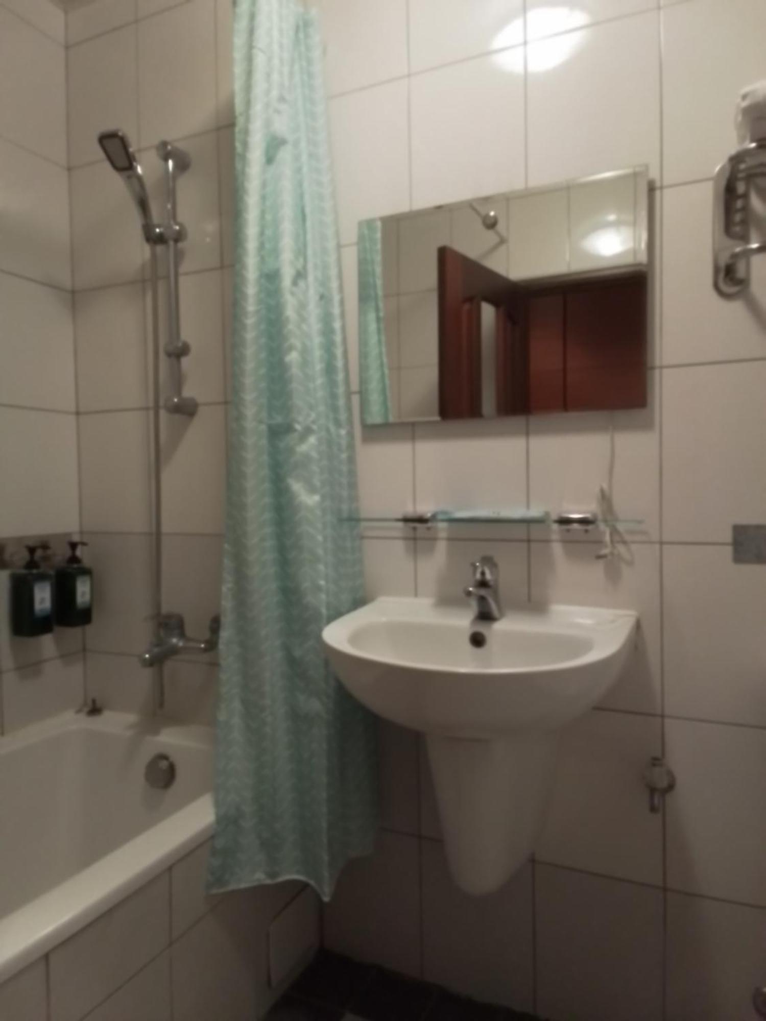 社長的家 Apartment หลัวตง ภายนอก รูปภาพ