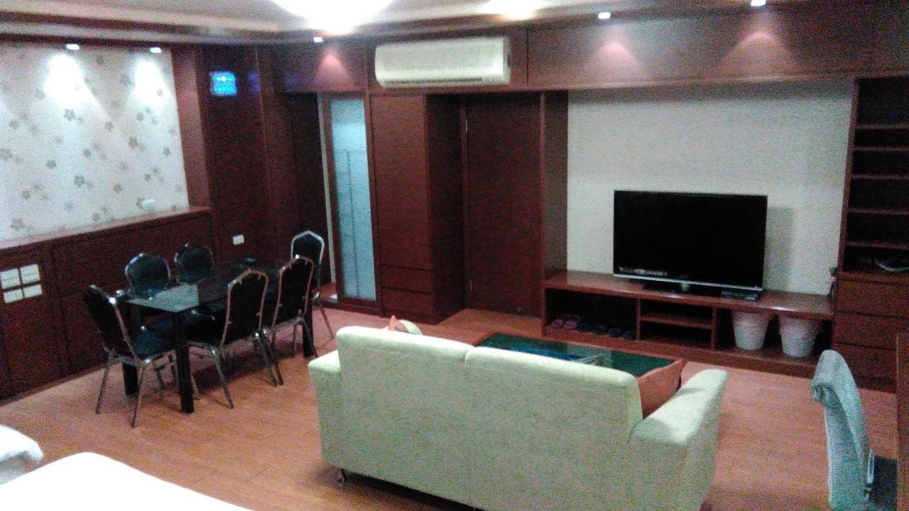 社長的家 Apartment หลัวตง ภายนอก รูปภาพ